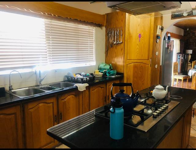 5 BEDROOM HOUSE FOR SALE IN PROTEA PARK